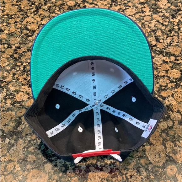 Patriots - NFL Team Apparel Snapback - Picture 3 of 3